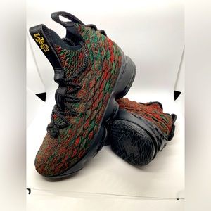 Men’s Nike Lebron 15 XV BHM Black Multicolor Red Green RARE Size 8